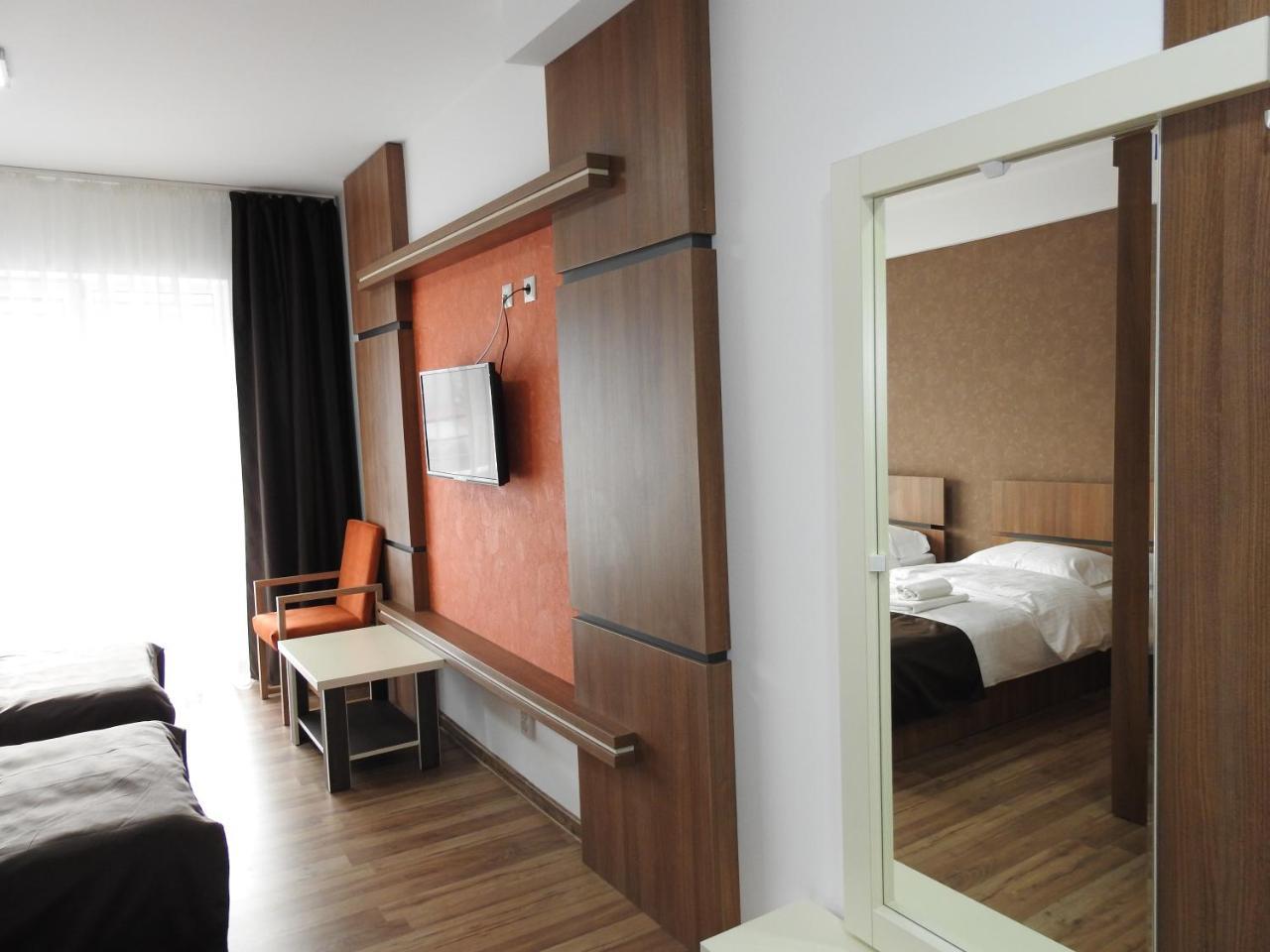 Hotel Hb Brilliant Braszów Zewnętrze zdjęcie