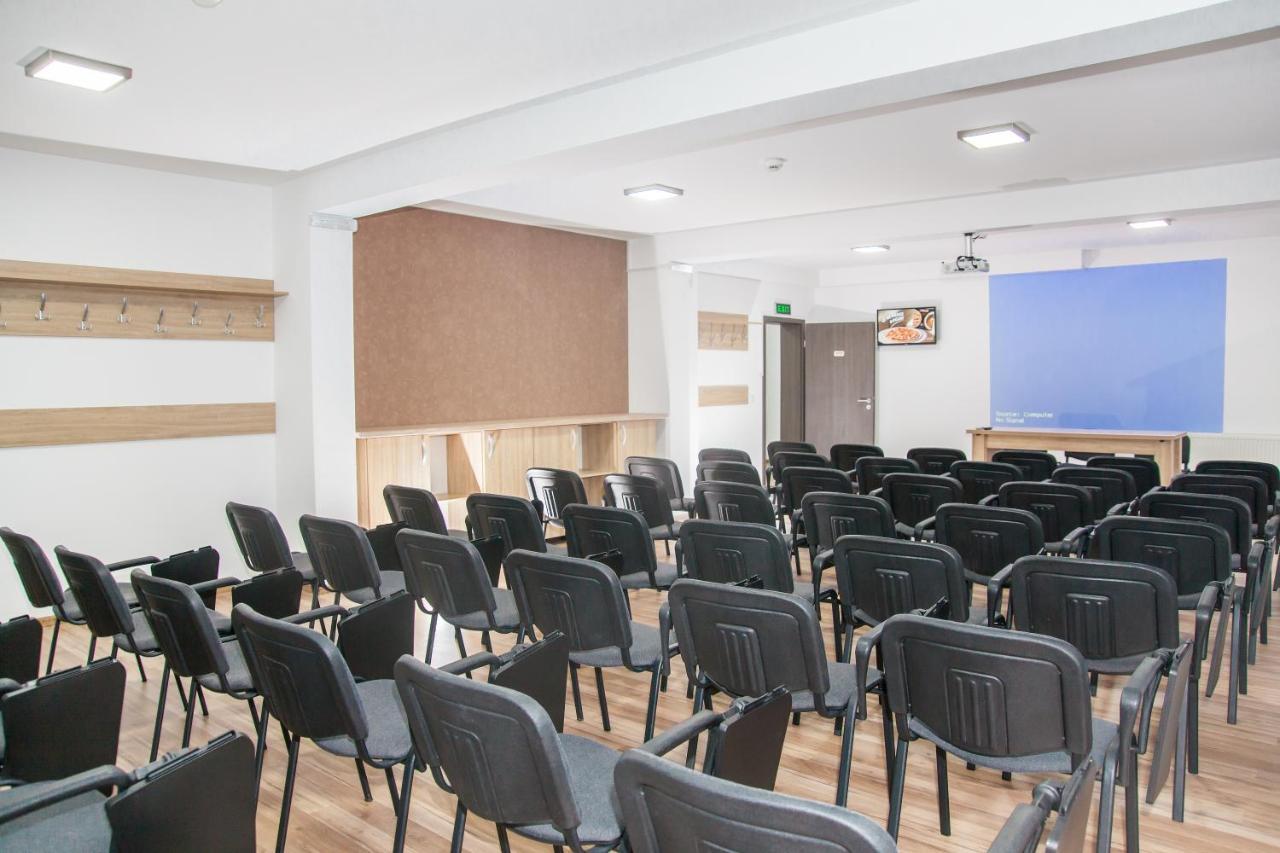 Hotel Hb Brilliant Braszów Zewnętrze zdjęcie