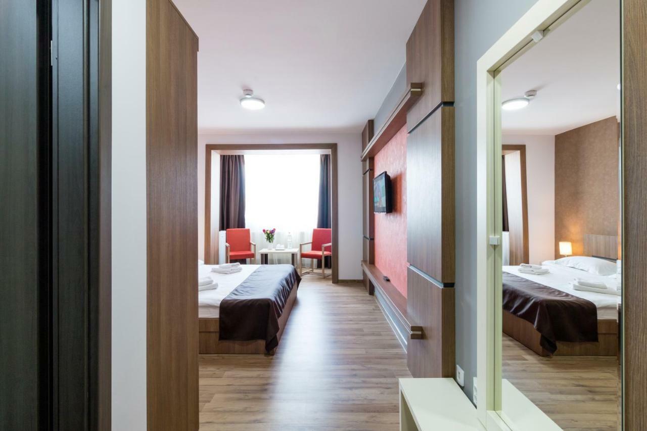 Hotel Hb Brilliant Braszów Zewnętrze zdjęcie